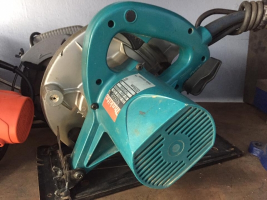 ขายเลื่อยวงเดือน 9&quot; MAKITA N5900B มือสองสภาพสวยครับ