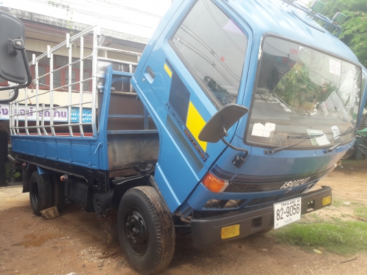 ISUZU NPR 110แรง พวงมาลัยพาวเวอร์ ยกหัวได้ ดาวน์98,000บาท ออกรถได้เลย ไม่เช็คเครดิตบูโร พร้อมลุยงานไ