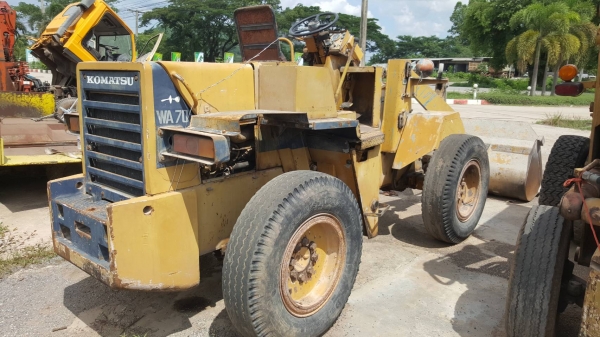 ขาย รถตัก KOMATSU WA70-1 รถพร้อมใช้งาน เครื่องดี ปั้มดี ราคาต่อรองได้ ขาย รถตัก KOMATSU WA70-1 รถพร้อมใช้งาน เครื่องดี ปั้มดี ราคาต่อรองได้