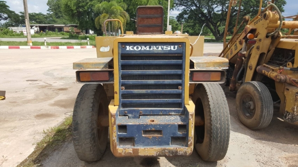 ขาย รถตัก KOMATSU WA70-1 รถพร้อมใช้งาน เครื่องดี ปั้มดี ราคาต่อรองได้ ขาย รถตัก KOMATSU WA70-1 รถพร้อมใช้งาน เครื่องดี ปั้มดี ราคาต่อรองได้