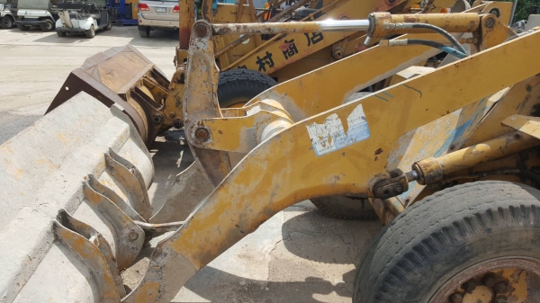 ขาย รถตัก KOMATSU WA70-1 รถพร้อมใช้งาน เครื่องดี ปั้มดี ราคาต่อรองได้ ขาย รถตัก KOMATSU WA70-1 รถพร้อมใช้งาน เครื่องดี ปั้มดี ราคาต่อรองได้