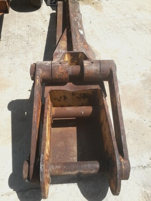 ขายตัวต่ออาร์ม รถขุดขนาด200 เช่น kobelco sk200 และอีกหลายรุ่น ซอกแขน 33cm ปลายแขน 32.5 cm สลัก80 ต่อแล้วยาวได้ 2.10cm สินค้าเก่านอก ยังไม่เคยใช้งานในไทย