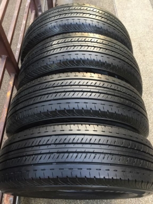 ยาง Bridgestone 205 70 15 ปี17 ดอกเต็ม ไม่มีปะ ใช้ยาว ราคาไม่แพง