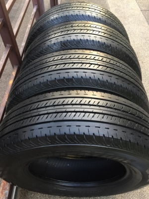 ยาง Bridgestone 205 70 15 ปี17 ดอกเต็ม ไม่มีปะ ใช้ยาว ราคาไม่แพง