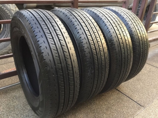 ยาง Bridgestone 205 70 15 ปี17 ดอกเต็ม ไม่มีปะ ใช้ยาว ราคาไม่แพง