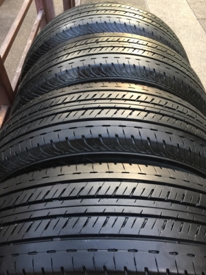 ยาง Bridgestone 205 70 15 ปี17 ดอกเต็ม ไม่มีปะ ใช้ยาว ราคาไม่แพง