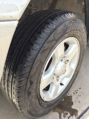 ยาง Bridgestone 205 70 15 ปี17 ดอกเต็ม ไม่มีปะ ใช้ยาว ราคาไม่แพง