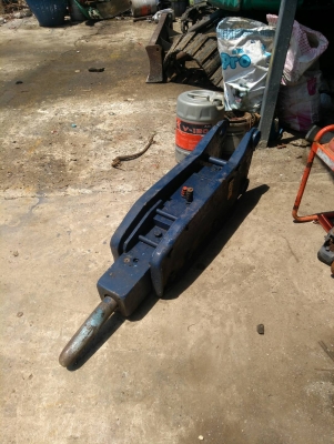 หัวกระแทก TOKU ใส่PC30-60 ของเก่านอกนำเข้า ยังไม่เคยใช้งานในไทย สภาพดี พร้อมใช้งาน มี VDO การทำงานให้ชม