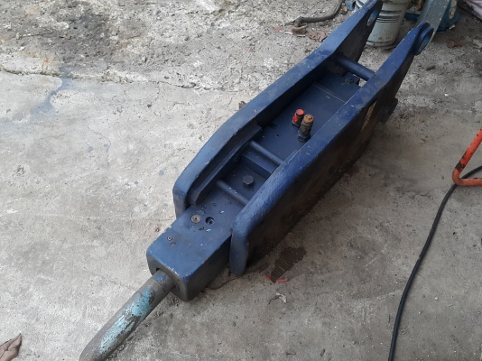 หัวกระแทก TOKU ใส่PC30-60 ของเก่านอกนำเข้า ยังไม่เคยใช้งานในไทย สภาพดี พร้อมใช้งาน มี VDO การทำงานให้ชม