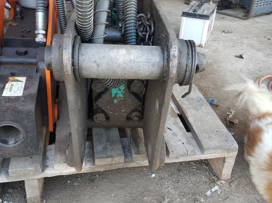 หัวกระแทก TOKU ใส่ PC30-60 ของเก่านอกนำเข้า ยังไม่เคยใช้งานในไทย สภาพดี พร้อมใช้งาน