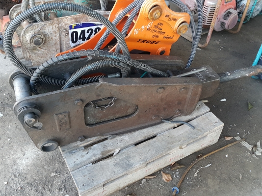 หัวกระแทก TOKU ใส่ PC30-60 ของเก่านอกนำเข้า ยังไม่เคยใช้งานในไทย สภาพดี พร้อมใช้งาน