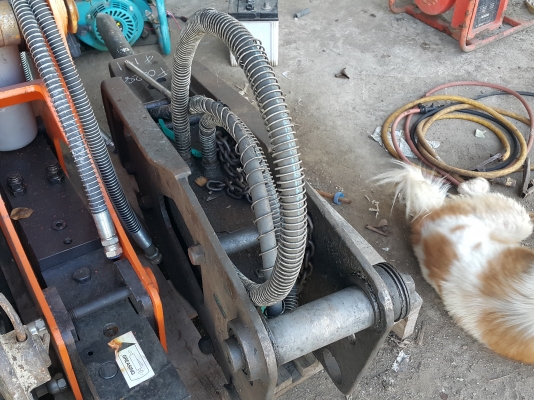 หัวกระแทก TOKU ใส่ PC30-60 ของเก่านอกนำเข้า ยังไม่เคยใช้งานในไทย สภาพดี พร้อมใช้งาน