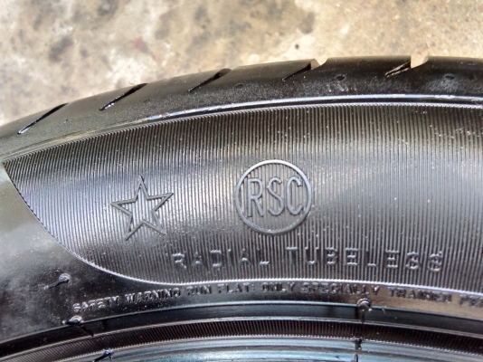 ขายยาง Pirelli 275/40R19 ปี 16