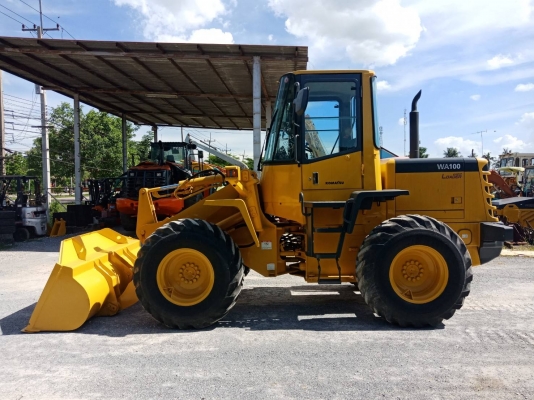 รถญี่ปุ่นเกรดA ขายถูก KOMATSU WA100-3 เครื่อง 6สูบ นำเข้าจากญี่ปุ่น โทร.090-986-2521 อ๊อบ