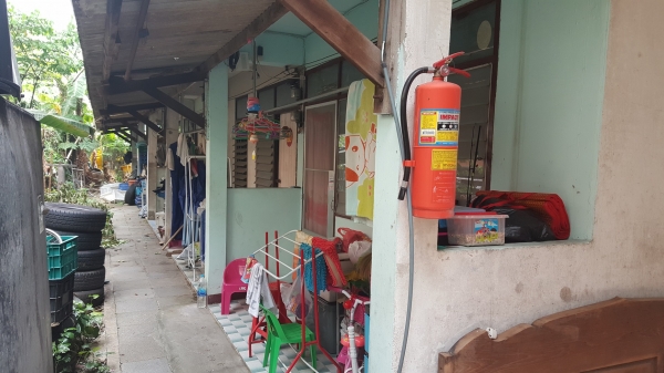 ขายบ้านสี่หลังพร้อมที่ดินสองแปลงติดกัน 223 ตรว. ที่ตั้ง ซอยอินทามะระ44 หน้ากว้าง 23 เมตร