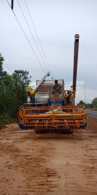 ขายรถเกี่ยวข้าววรพจน์การช่างแท้ๆ ขายรถเกี่ยวข้าววรพจน์การช่างแท้ๆ