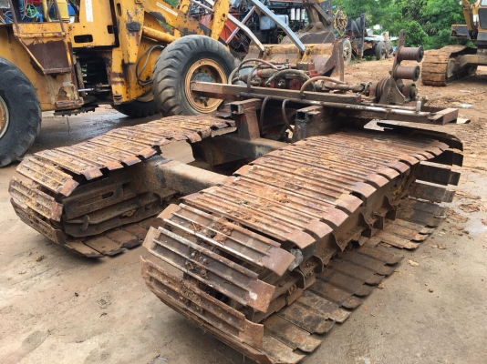 ขาย80.000บาท ช่วงล่างรถเกี่ยว ปั้มแฝดไดกิ้น21+21 มอเตอร์คายาบ้า40โซ่ใบแมคโครสวย