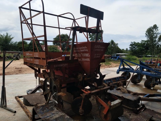 ขายเครื่องปลูกใส่รถรุ่น40-60แรง