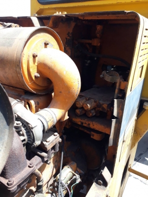 รถตักล้อยาง WA100-1ปั้มเดินแรงปั้มยกแรงดี เครื่องkomatsu  6สูบ  รหัสเครื่อง6D95L  85แรงม้า