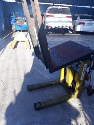 แฮนลิฟ ยกของ ไฟฟ้า 220 ยกได้1000กิโลกรัม.