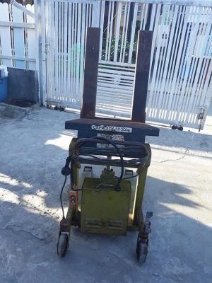 แฮนลิฟ ยกของ ไฟฟ้า 220 ยกได้1000กิโลกรัม.