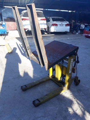 แฮนลิฟ ยกของ ไฟฟ้า 220 ยกได้1000กิโลกรัม.