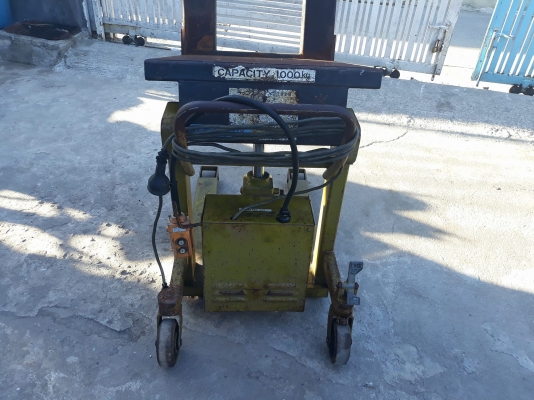 แฮนลิฟ ยกของ ไฟฟ้า 220 ยกได้1000กิโลกรัม.