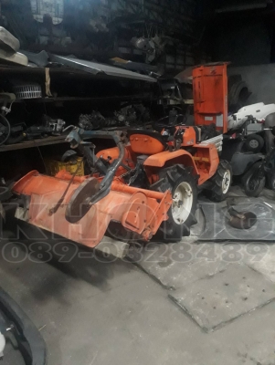 ขายด่วน รถไถ คูโบต้า b1400 ขับ4ล้อ มีชุดตีดินพร้อม รถสวยซื้อมาไม่ได้ใช้ ขาย 95000 บาท