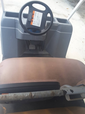 รถกอล์ฟเครื่องยนต์เบนซิน 4จังหวะ 4ที่นั่ง