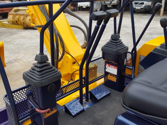 ขายีถขุด KONUTSU PC20-6