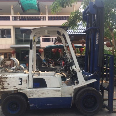 ขายรถยกโฟร์คลิฟท์ NISSAN 3 ตัน ขายรถยกโฟร์คลิฟท์ NISSAN 3 ตัน