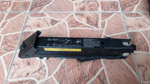 แม่แรงติดรถ BMW 5 Series E39