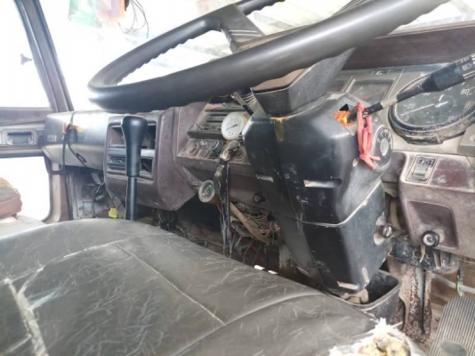 KOBELCO SK 200-3 กับ รถโม่ HINO  ZM