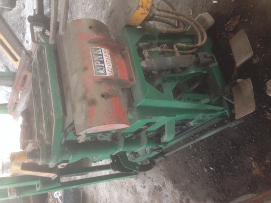 ขายเครื่องอัดอิฐบล็อคไฮดรอลิคแบบ4ก้อน