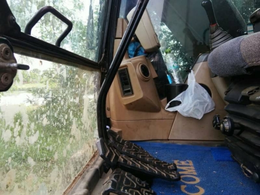 ขาย 1,190,000 CAT 312 C อินวอยทร์ 13,000 ชม. ไฟฟ้าครบ เครื่องดี ปั้มแรง เอวแน่น ช่วงล่างเต็ม รถสวยพร้อมใช้ รถอยู่ ปราจีนบุรี 090-772-3710 090-772-3708