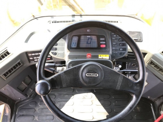 ขายรถตักล้อยาง KOMATSU WA400-3 รถนอกนำเข้าเองจากญี่ปุ่น สภาพสวยพร้อมใช้งาน มีVDOการทำงานครับ ขายรถตักล้อยาง KOMATSU WA400-3 รถนอกนำเข้าเองจากญี่ปุ่น สภาพสวยพร้อมใช้งาน มีVDOการทำงานครับ