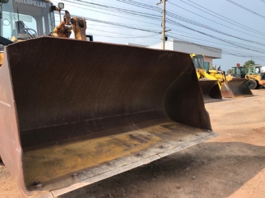 ขายรถตักล้อยาง CAT 938F รถนอกนำเข้าเองจากญี่ปุ่น สภาพสวยพร้อมใช้ มีVDOการทำงานครับ ขายรถตักล้อยาง CAT 938F รถนอกนำเข้าเองจากญี่ปุ่น สภาพสวยพร้อมใช้ มีVDOการทำงานครับ