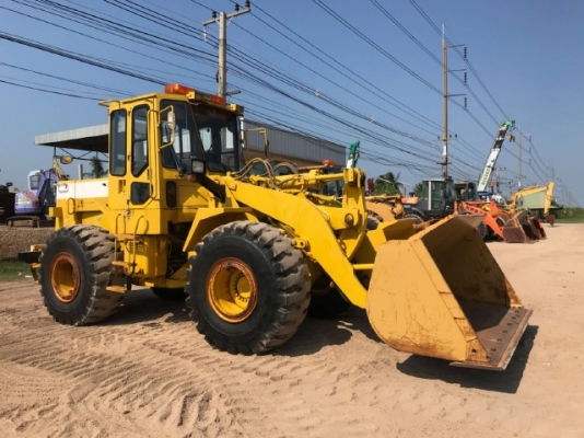ขายรถตักล้อยาง CAT 950F มีใบมีดดัน รถนอกนำเข้าเองจากญี่ปุ่น สภาพสวยพร้อมใช้ มีVDOการทำงานครับ ขายรถตักล้อยาง CAT 950F มีใบมีดดัน รถนอกนำเข้าเองจากญี่ปุ่น สภาพสวยพร้อมใช้ มีVDOการทำงานครับ