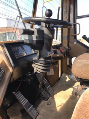 ขายรถตักล้อยาง CAT 950F มีใบมีดดัน รถนอกนำเข้าเองจากญี่ปุ่น สภาพสวยพร้อมใช้ มีVDOการทำงานครับ ขายรถตักล้อยาง CAT 950F มีใบมีดดัน รถนอกนำเข้าเองจากญี่ปุ่น สภาพสวยพร้อมใช้ มีVDOการทำงานครับ