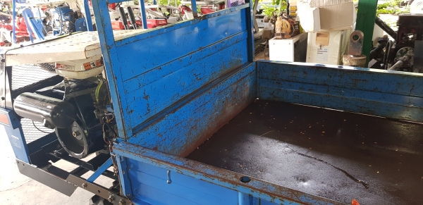 รถบรรทุกการเกษตร 7.5 แรง สตาร์ทกุญแจ กะบะกว้า 1.10 x 1.75 ซ.ม.