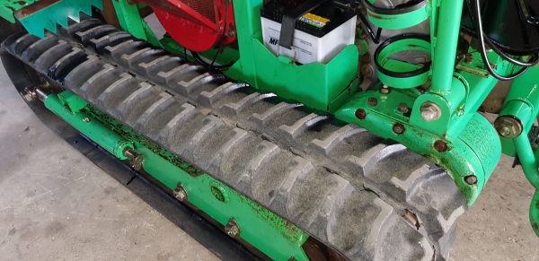 รถตัดหญ้าหนาๆๆ กว้าง 1.10 ยาว 2.50 เมตร