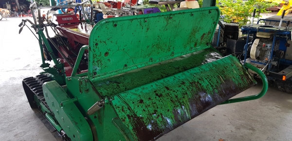 รถตัดหญ้าหนาๆๆ กว้าง 1.10 ยาว 2.50 เมตร