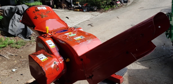 เครื่องสับกิ่งไม้ตัวเปล่า 210 ตัวใหญ่