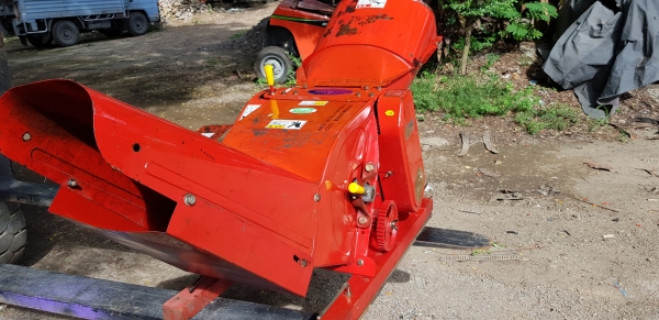 เครื่องสับกิ่งไม้ตัวเปล่า 210 ตัวใหญ่