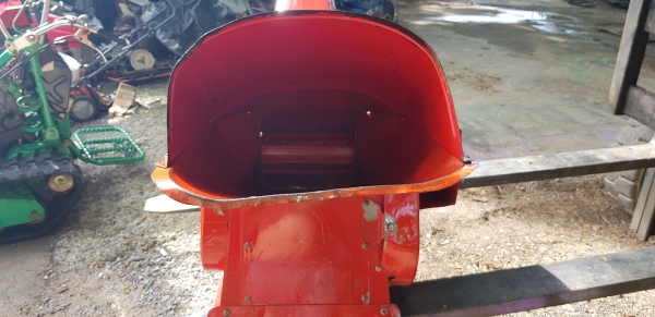 เครื่องสับกิ่งไม้ตัวเปล่า 210 ตัวใหญ่