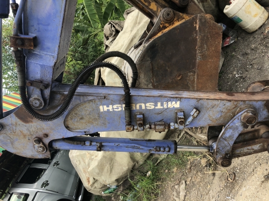 รถขุด MM30t / 350000บาท รถขุด MM30t / 350000บาท