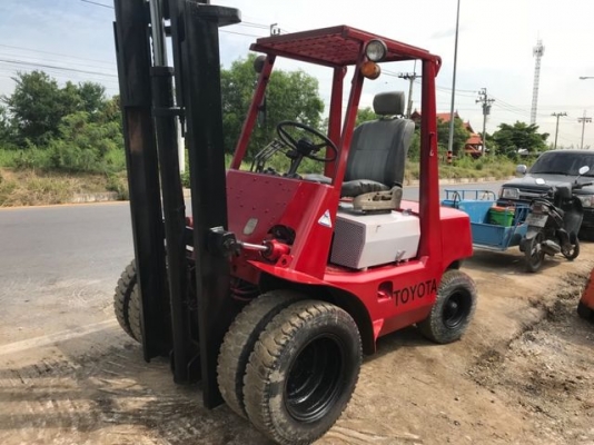 Toyota 2fd30ดีเซล 3 ตันงากระดก สภาพดีเก่าญี่ปุ่นไม่เคยใช้ในไทย Toyota 2fd30ดีเซล 3 ตันงากระดก สภาพดีเก่าญี่ปุ่นไม่เคยใช้ในไทย