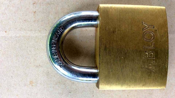 ขายแม่กุญแจทองเหลือง 55mm. ABLOY MADE IN FINLAND. ใหม่เก่าเก็บพร้อมลูก2ดอก