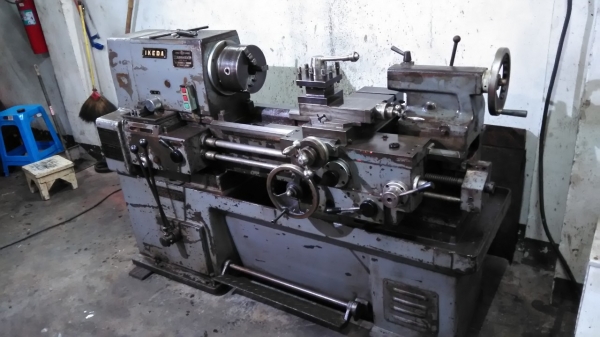 **ขายถูกๆครับ**เครื่องกลึงมือสองจากญี่ปุ่น IKEDA 5ฟุต แน่นๆ นิ่งๆ ทุกๆระบบใช้งานได้ดีมาก..จัดส่งทั่วไทยครับ