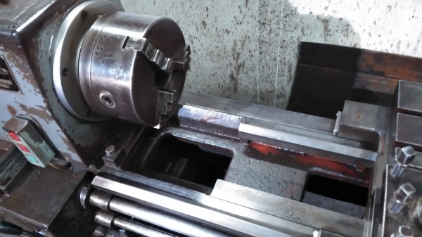 **ขายถูกๆครับ**เครื่องกลึงมือสองจากญี่ปุ่น IKEDA 5ฟุต แน่นๆ นิ่งๆ ทุกๆระบบใช้งานได้ดีมาก..จัดส่งทั่วไทยครับ